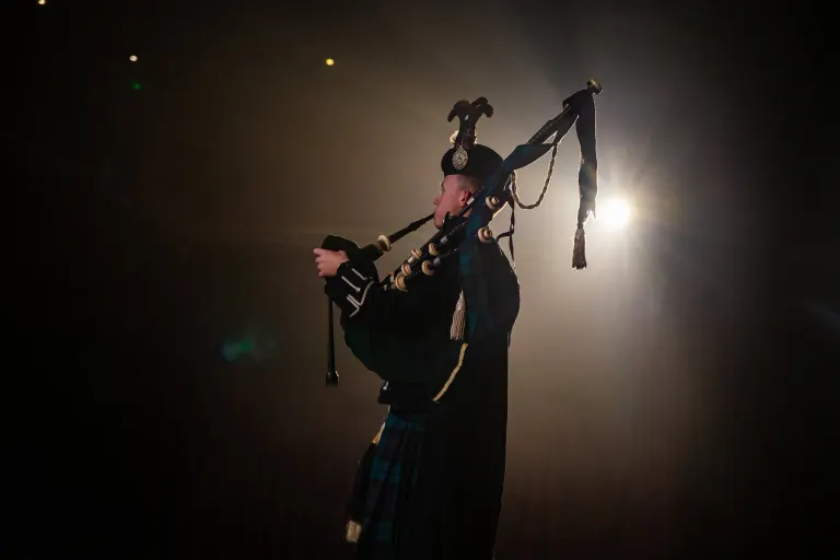 Rowan pipers performing